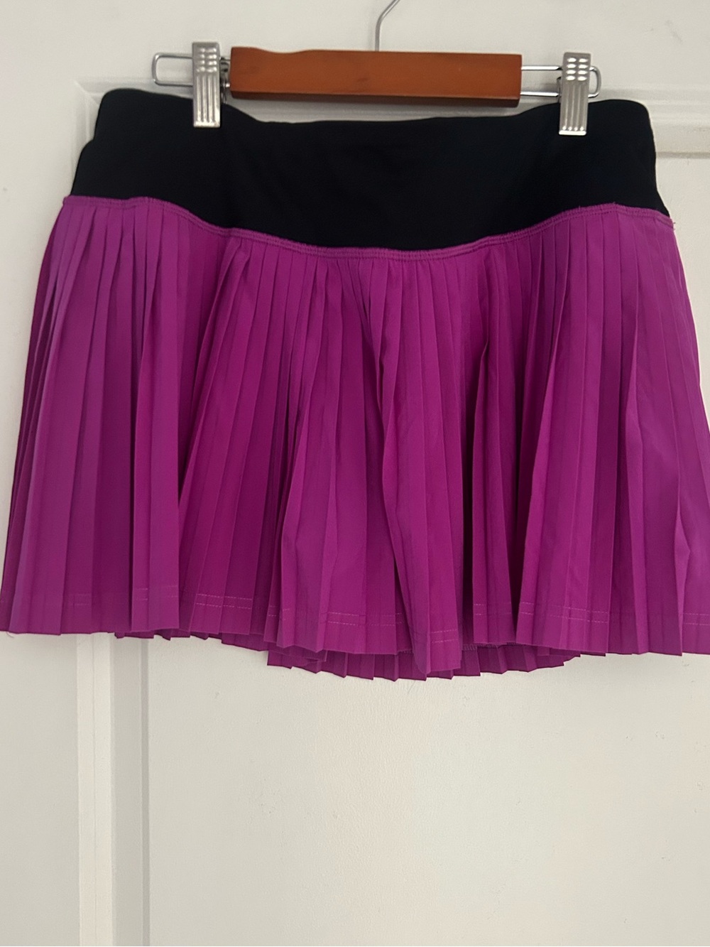 Lululemon Pleat To Street Skirt  Size 8 Magenta Color